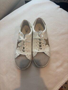 Vintage Havana “Carla” White Leather Sneaker